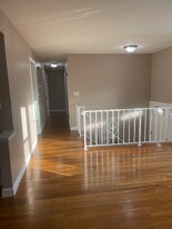 5 Ambrose St in North Providence, RI - Building Photo