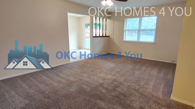 440 E Carson Ln in Mustang, OK - Building Photo - Building Photo