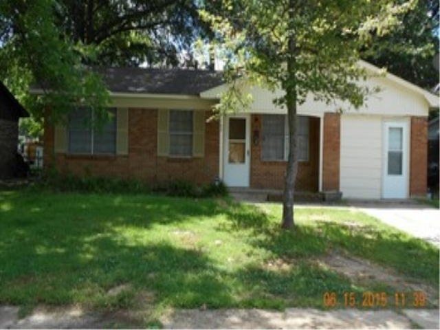 709 Barrow Dr in Pine Bluff, AR - Building Photo - Building Photo