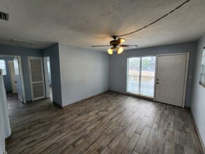 830 26th Ave E in New Smyrna Beach, FL - Building Photo - Building Photo