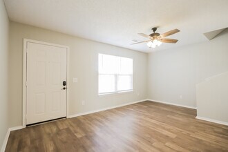 3407 SW Victoria Pl in Bentonville, AR - Building Photo - Building Photo