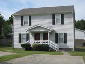 800 Verdant Dr in Greenville, NC - Building Photo