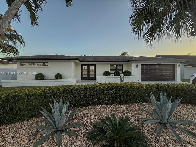 11820 NW 23rd St in Pembroke Pines, FL - Building Photo - Building Photo