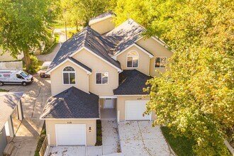 119 N Dole Ave in Crystal Lake, IL - Building Photo - Building Photo