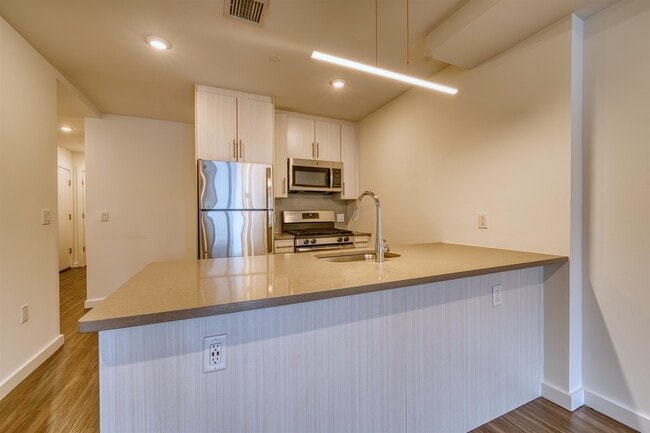 957 Broadway in Bayonne, NJ - Building Photo - Building Photo