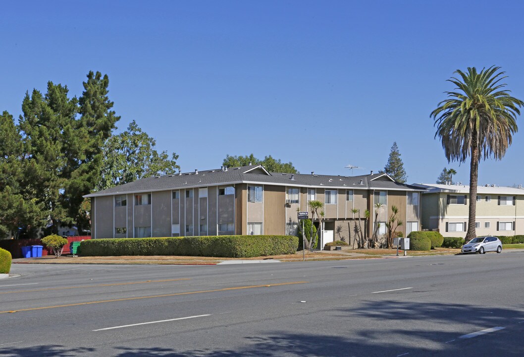 4595 Hamilton Ave in San Jose, CA - Foto de edificio