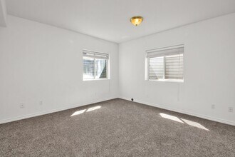 2070 N 650 W in Layton, UT - Building Photo - Building Photo