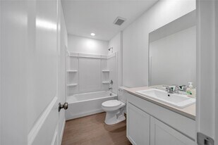 10708 Lavender Cotton Ln in Houston, TX - Building Photo