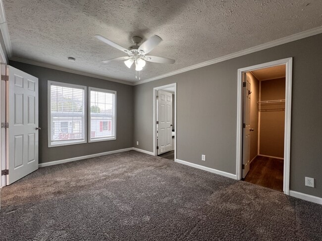 211 Hickory Ct in Browns Summit, NC - Building Photo - Building Photo