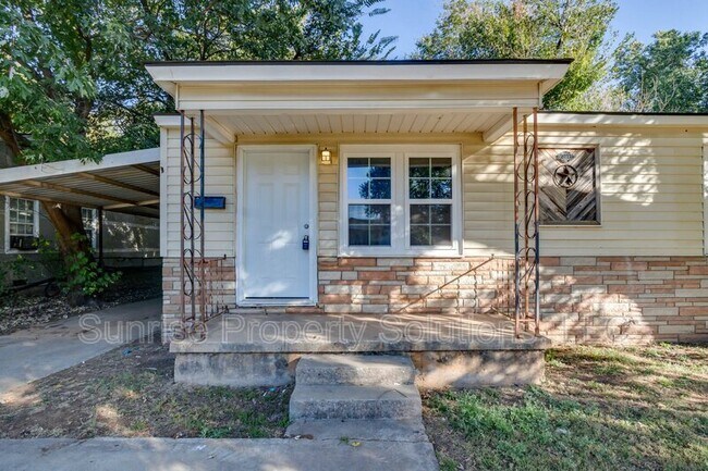 3933 SW 24th St in Oklahoma City, OK - Building Photo - Building Photo