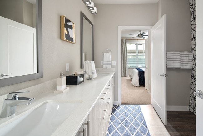 Camden Lake Buena Vista in Orlando, FL - Building Photo - Building Photo