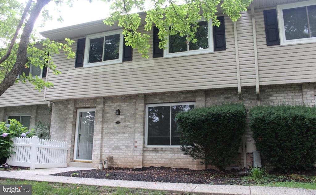 306 Village Walk in Exton, PA - Building Photo