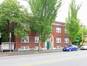 Bugge Apartments in Seattle, WA - Foto de edificio - Building Photo