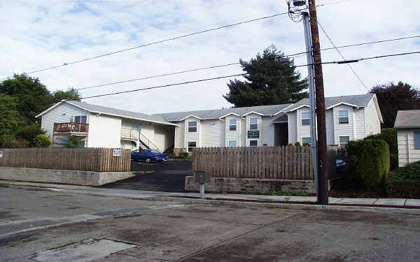 Mall Street Apartments in Portland, OR - Building Photo - Building Photo