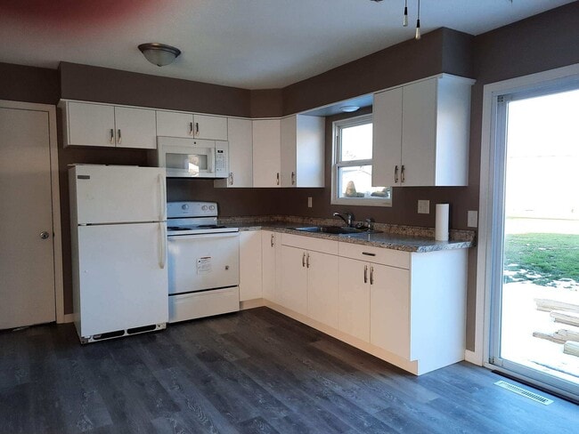 1829 Lakeview Dr, Unit 1829