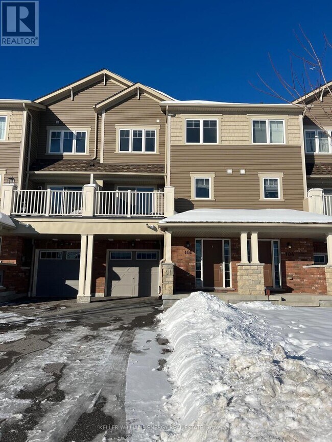 102 Tabaret Cres in Oshawa, ON - Building Photo - Building Photo