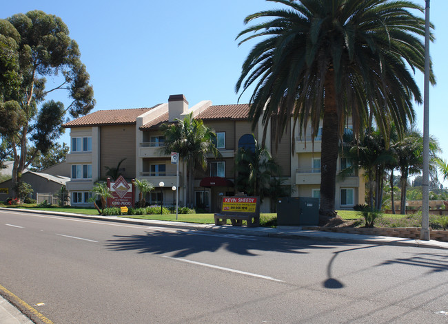 Shasta Terrace Apartments in La Mesa, CA - Building Photo - Building Photo