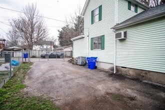 525 Sewanee St in Harriman, TN - Building Photo - Building Photo