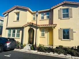 857 Barney Cmn in Livermore, CA - Building Photo