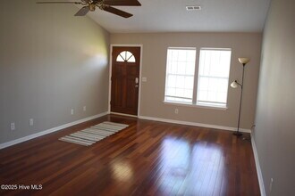 4824 Weybridge Ln in Wilmington, NC - Foto de edificio - Building Photo