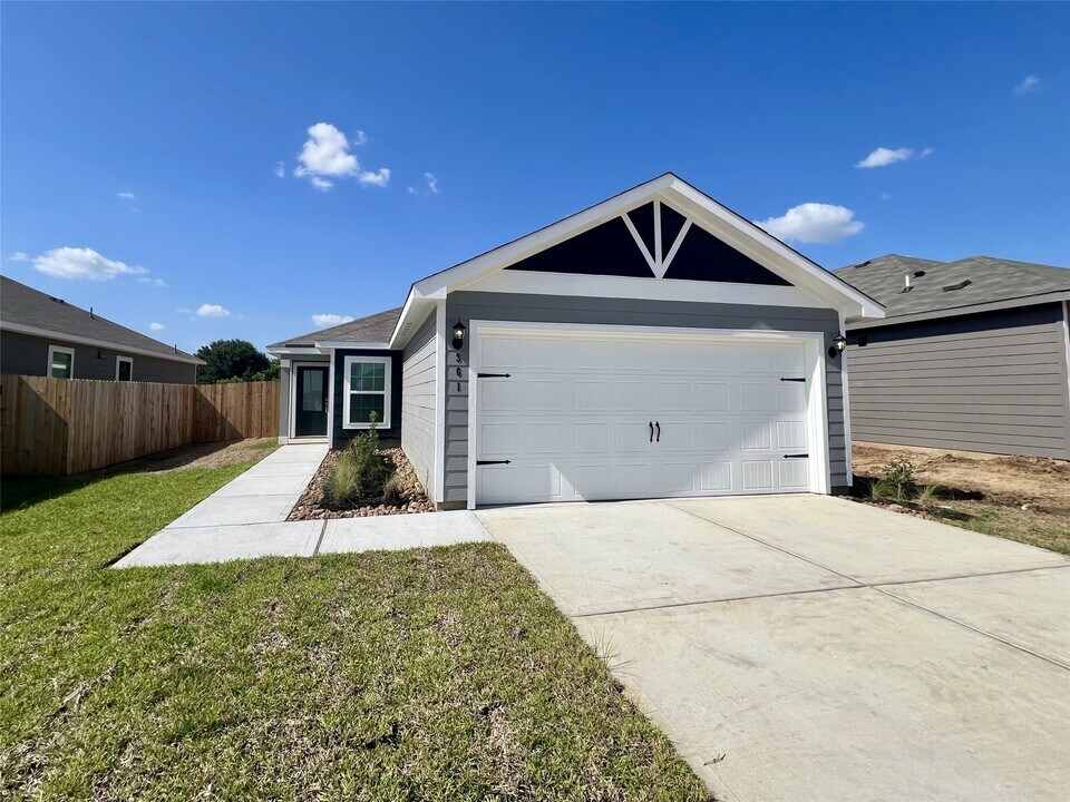 361 Tejas Trl in Waller, TX - Building Photo