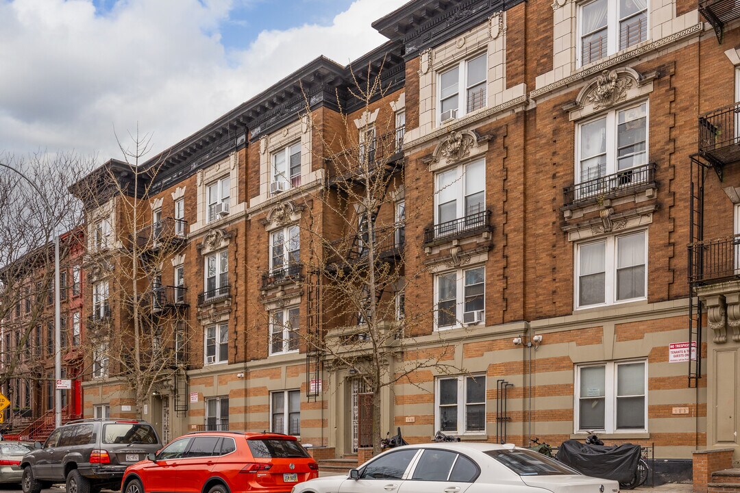136 Herkimer St in Brooklyn, NY - Building Photo