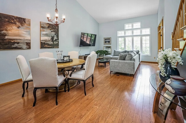 property at 902 Kimberly Ln
