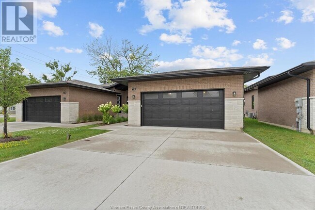 506 LilyMac Blvd in Windsor, ON - Building Photo - Building Photo
