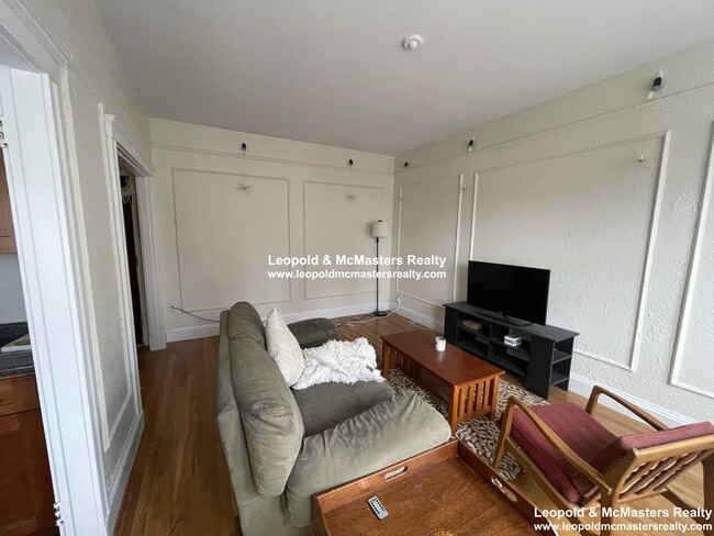 77 Chiswick Rd, Unit 12A