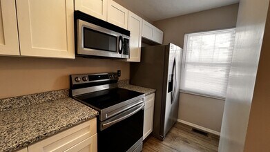 571 E Graham Pl in Bloomington, IN - Building Photo - Building Photo