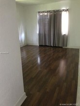 9260 Bay Harbor Terrace-Unit -24 in Bay Harbor Islands, FL - Building Photo - Building Photo