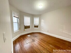 733 Parker St, Unit 733 Parker in Boston, MA - Building Photo