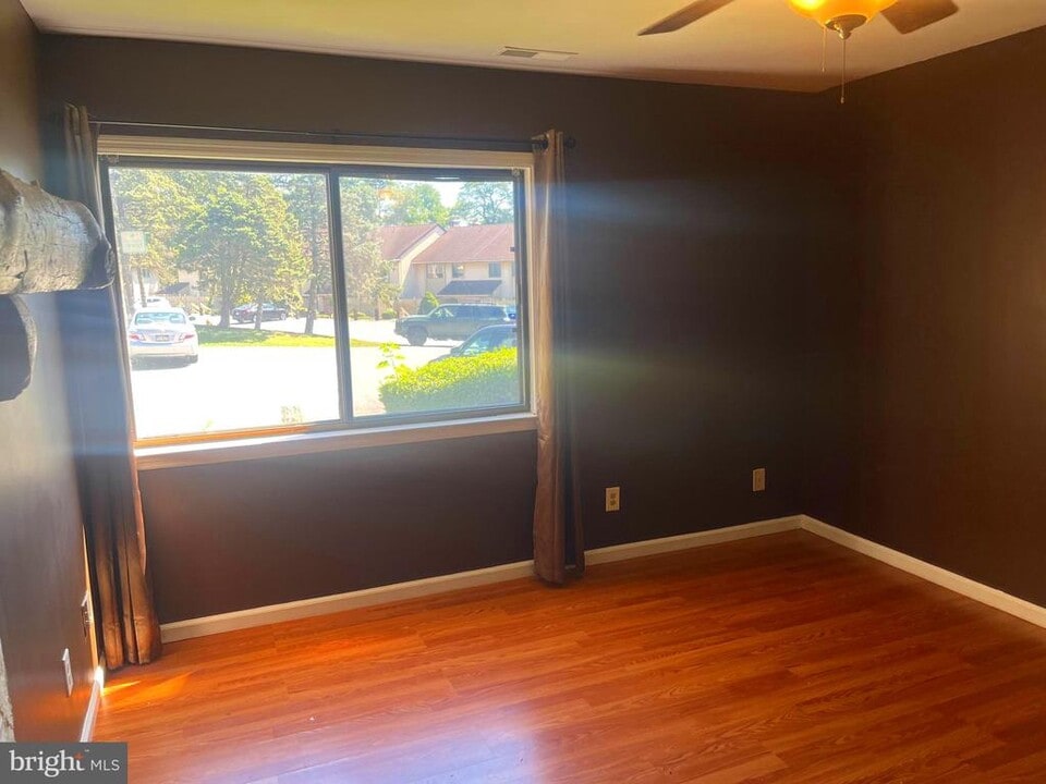 12 Pine Woods Ct in Reading, PA - Building Photo