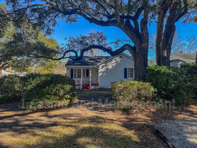 422 Riverland Dr in Charleston, SC - Building Photo