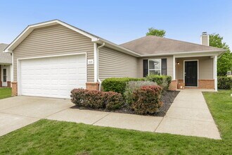 1525 Danville Cir in Thompson's Station, TN - Building Photo - Building Photo