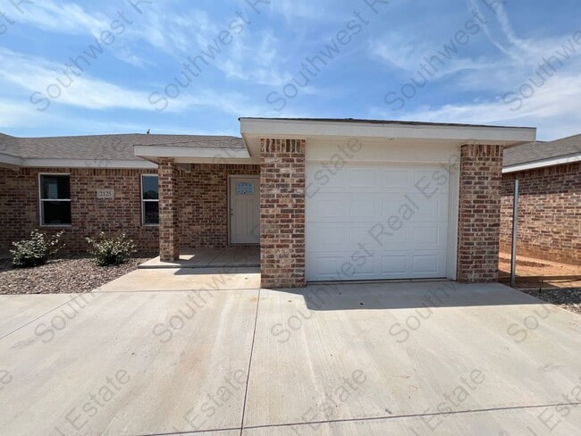 property at 2125 Bobwhite Ct