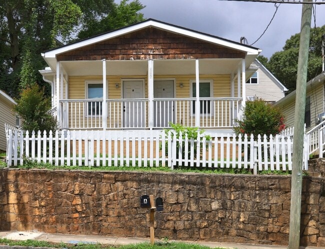property at 1187 McDaniel St SW