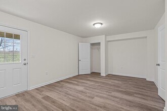 12 Secretariat Dr in Hanover, PA - Building Photo - Building Photo