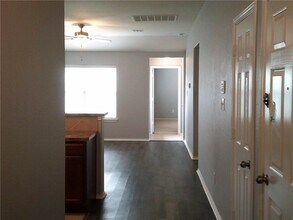 174 Barn Owl Loop in Leander, TX - Building Photo - Building Photo