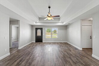 1922 Bright Water Dr in Gulf Breeze, FL - Building Photo - Building Photo