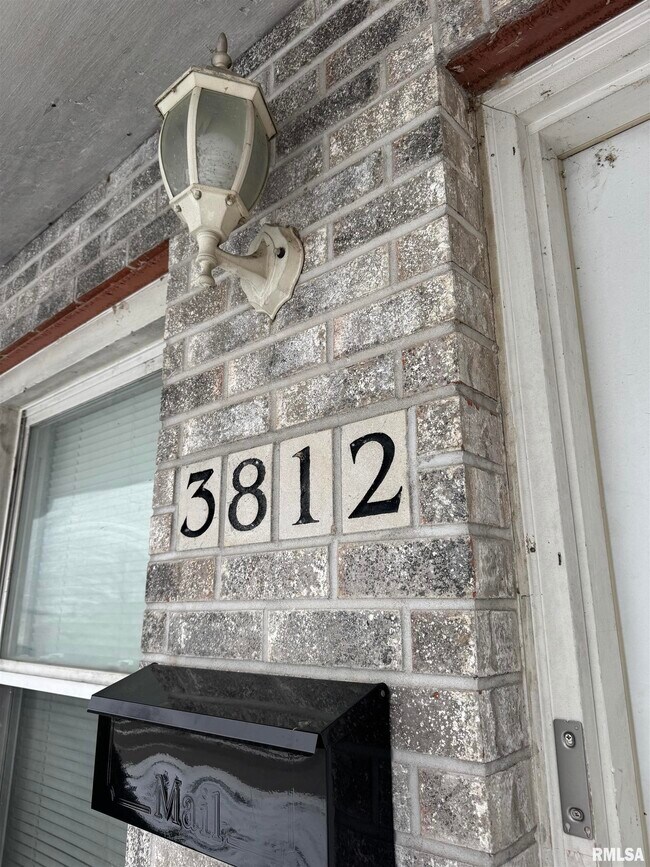 3812 Mississippi Ave in Davenport, IA - Foto de edificio - Building Photo