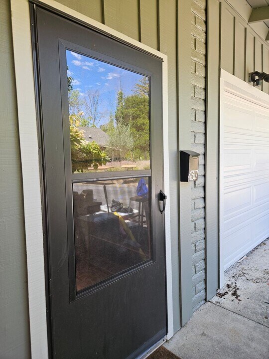 4317 Raymonde Way in Santa Rosa, CA - Building Photo