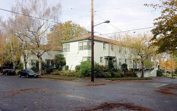 The Twelve Plex in Portland, OR - Building Photo - Building Photo