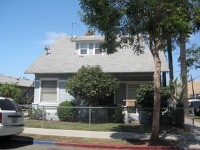 944-964 E 5th St in Long Beach, CA - Foto de edificio - Building Photo