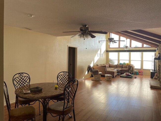 property at 1074 Club House Blvd