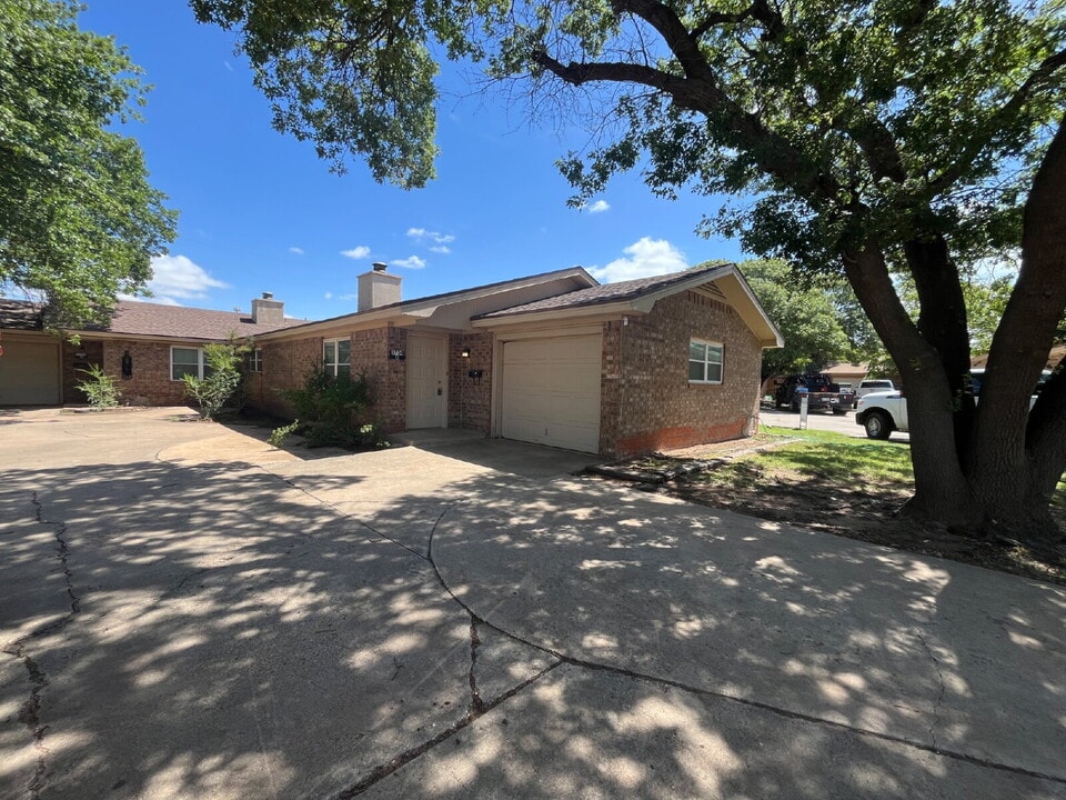 3704 53rd St in Lubbock, TX - Building Photo