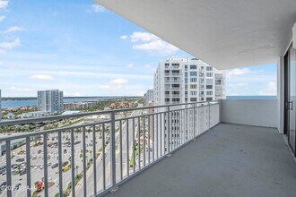 3047 S Atlantic Ave, Unit 1806 in Daytona Beach Shores, FL - Foto de edificio - Building Photo