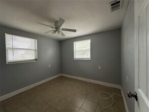 450 88th Ave N in St. Petersburg, FL - Building Photo - Building Photo