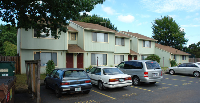 4020-4028 Campus Loop NE in Salem, OR - Building Photo - Building Photo