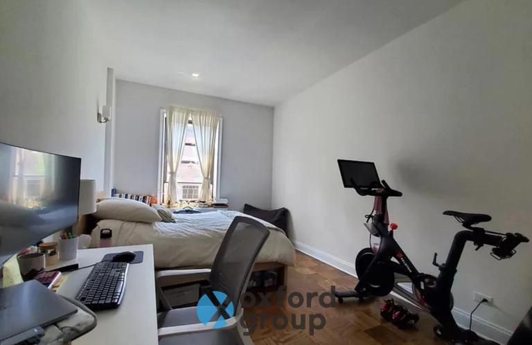 231 W 22nd St in New York, NY - Building Photo